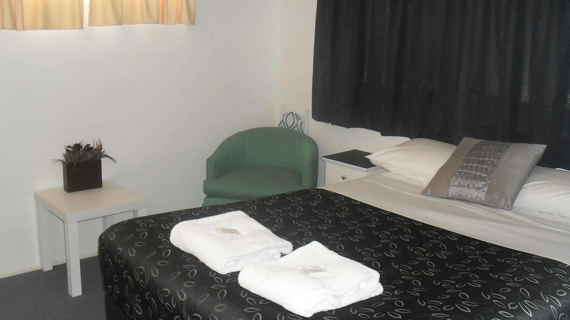 Charm City Motel Bundaberg